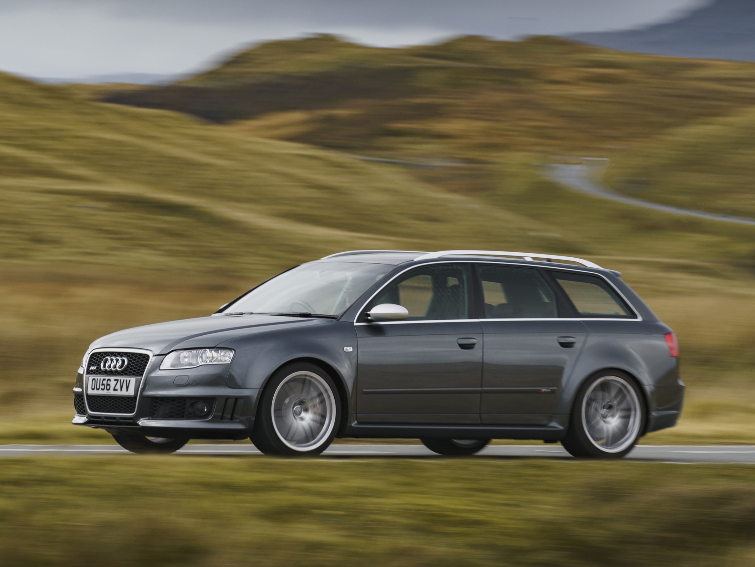 Audi RS4 Avant 420hp (Manual)